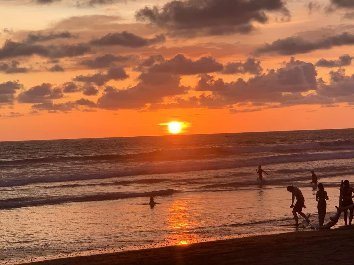 Hotel Miguel Surf Camp Quepos Zewnętrze zdjęcie