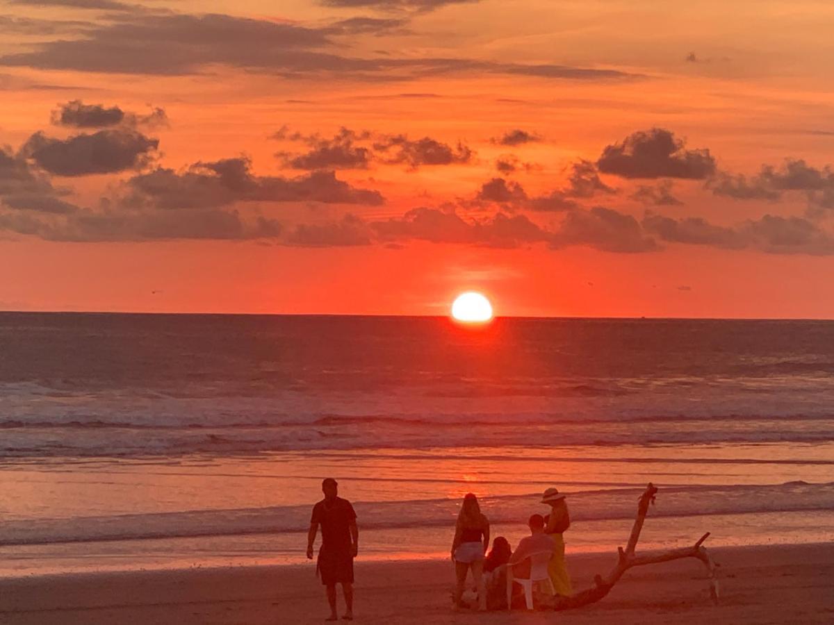 Hotel Miguel Surf Camp Quepos Zewnętrze zdjęcie