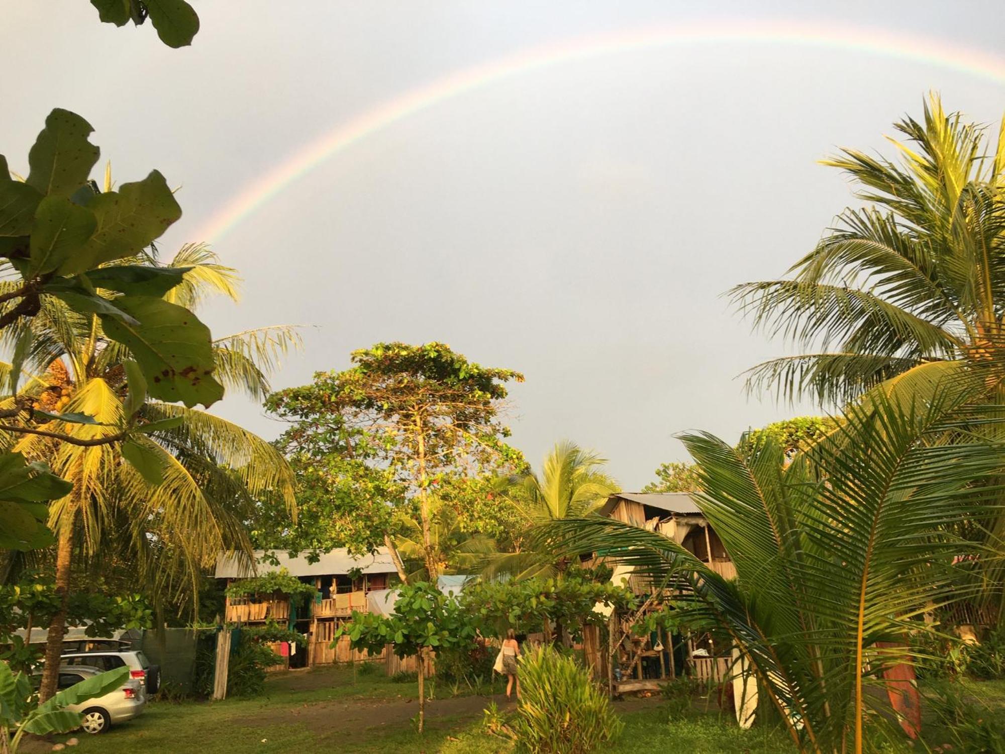 Hotel Miguel Surf Camp Quepos Zewnętrze zdjęcie