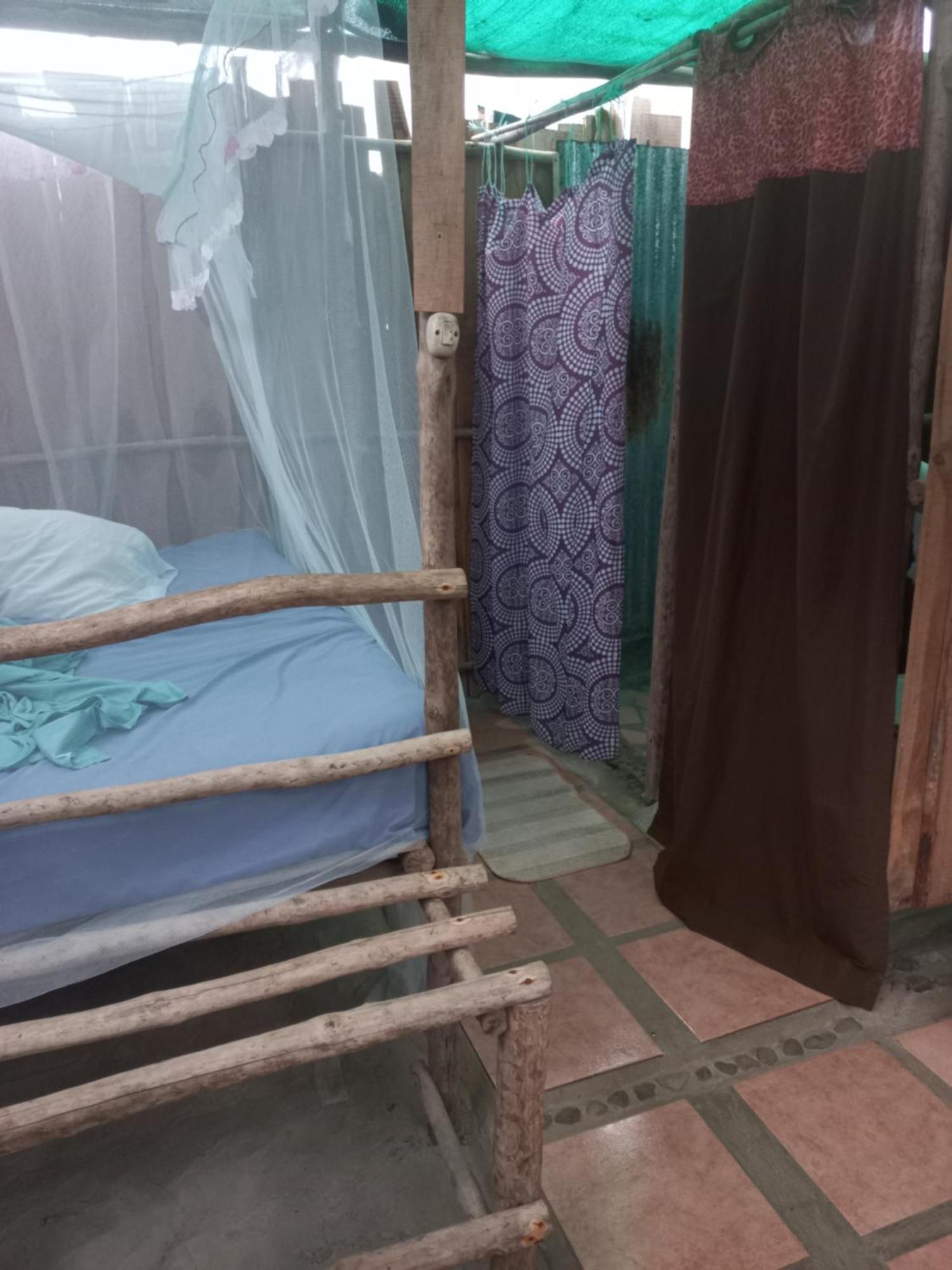 Hotel Miguel Surf Camp Quepos Zewnętrze zdjęcie